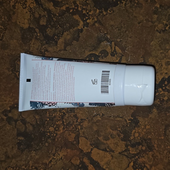 Scentsy Pink Coconut hand cream brand new - Picture 2 of 3